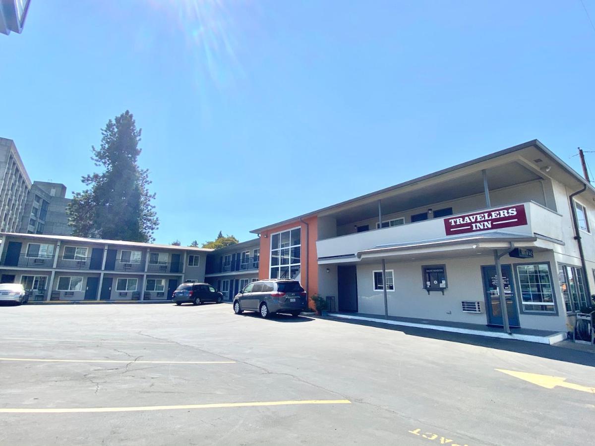 Travelers Motel 2*